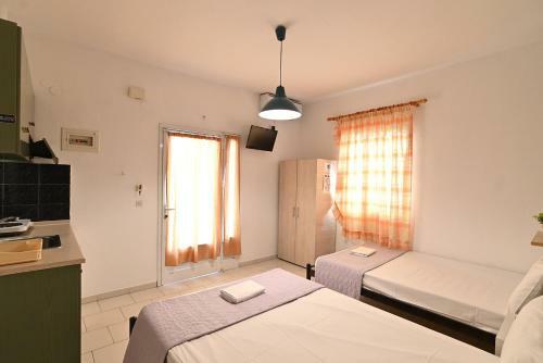 Hotel Kostas Goulopoulos Rooms