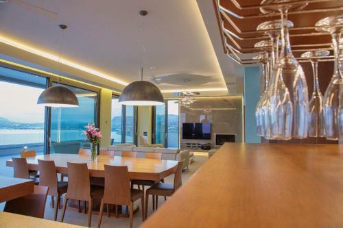Amfitriti Luxury Villa