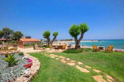 Villa Stavros Beachfront Homeleader