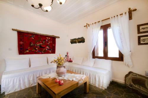 Villa Stavros Beachfront Homeleader