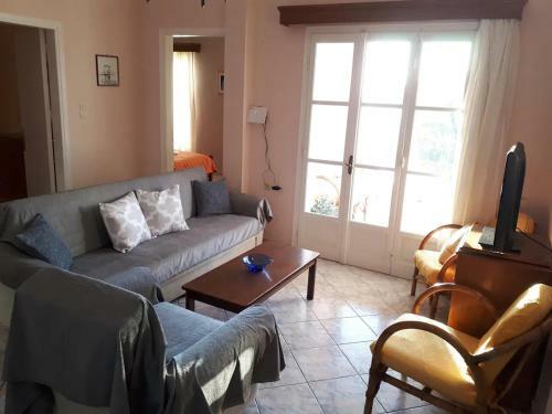 Masouri Square Apartment