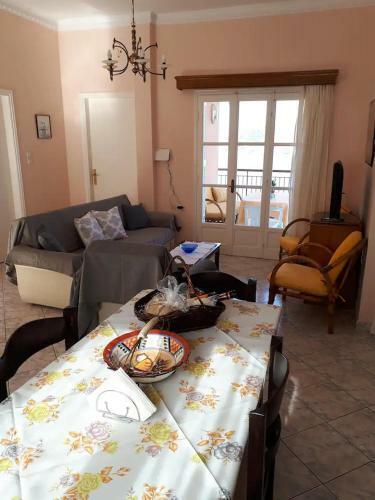 Masouri Square Apartment