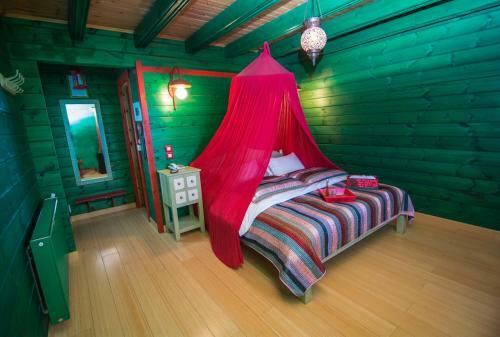 Hostal Colours' Chalet