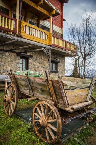 Hostal Colours' Chalet