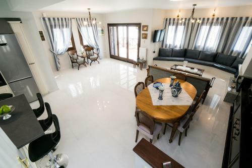 Mermaid Beachfront Villa