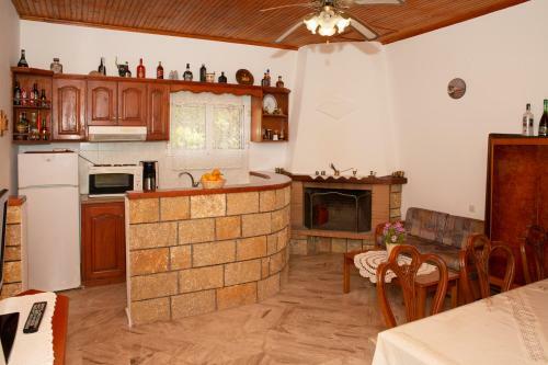 Villa Lake Korission