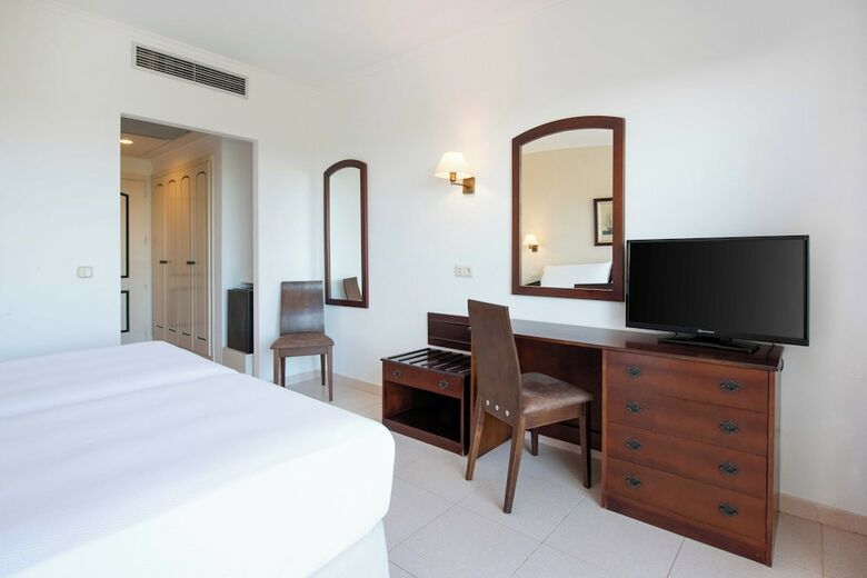 Valentin Son Bou Hotel Y Apartamentos