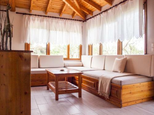 #flh - Barefoot Beachfront Bungalows