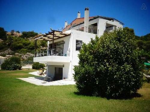 Marvelous House By The Sea