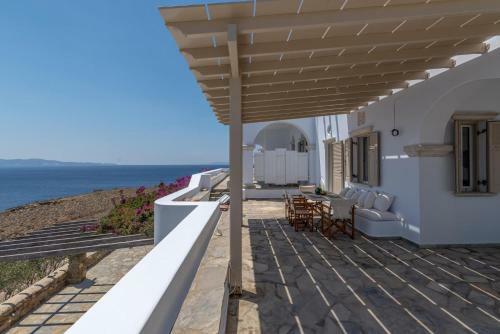 Villa La Chapelle Est In Tinos