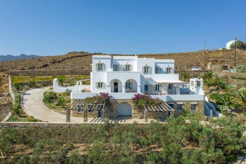 Villa La Chapelle Ouest In Tinos