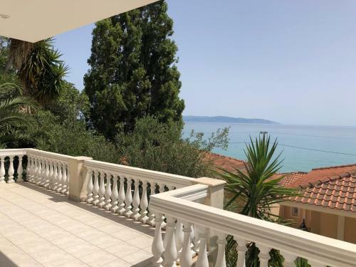 Villa Lourdas Beach