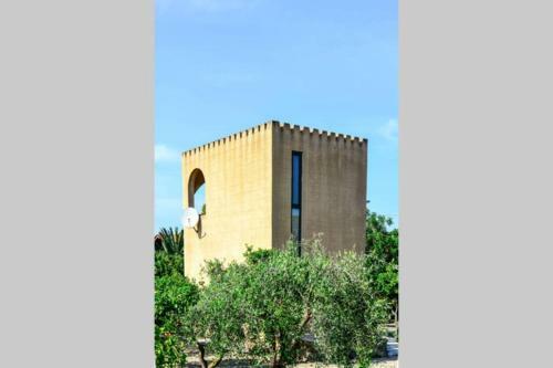 The Tower With The Orange Tree Garden