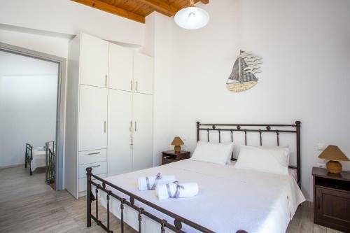 Ourania - Traditional House
