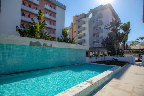 Apartamento Ubatuba, Ar, Varanda Gourmet, Piscinas E 300mt Praia
