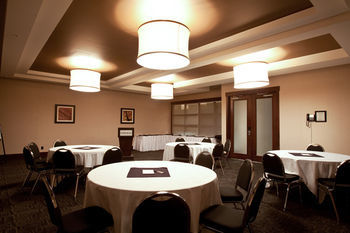 Hotel Sandmanedmonton West