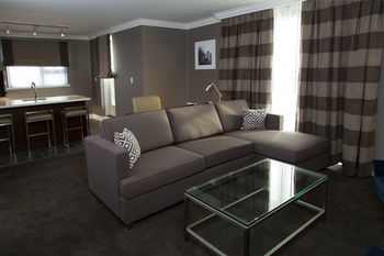 Hotel Sandmanedmonton West
