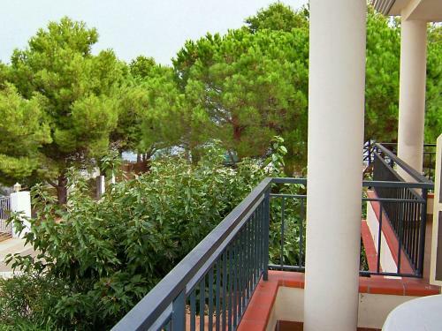 Apartment Roses I Llan��