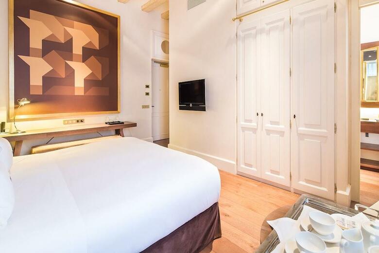 Hotel Do Pla�a Reial G.l.