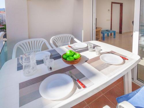 Edifici Laimar Apartment Llan��