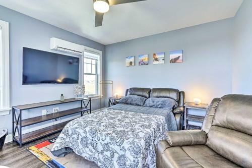 Chic Getaway With Hot Tub - Half-mi To Beach!