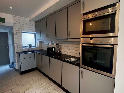 Pass The Keys Lovely Contemporary Ground Floor Apartment