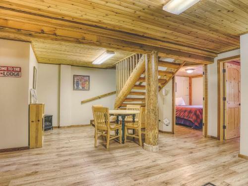 Cedarwood Lodge