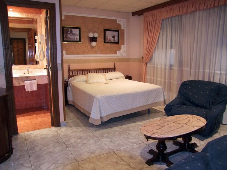 Hotel Montearag�n