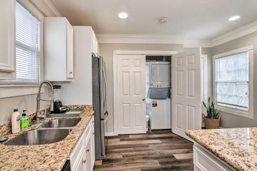 Charming Galveston Home Less Than 1 Mi To Seawall!