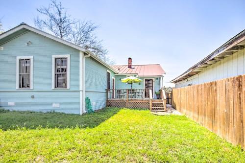 Pet-friendly San Antonio Home With Deck And Yard!