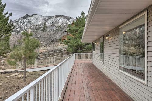 Peaceful Pine Valley Home With Deck And Mtn Views