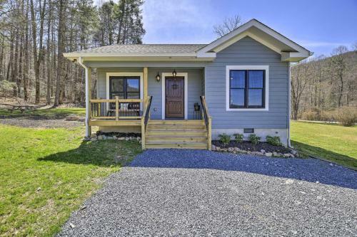Cozy Damascus Cottage With Outdoor Amenities