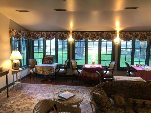 Bed & Breakfast Hollymead House