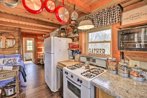 Apartamento Scenic, Authentic Cabin With Sweeping Mtn Views