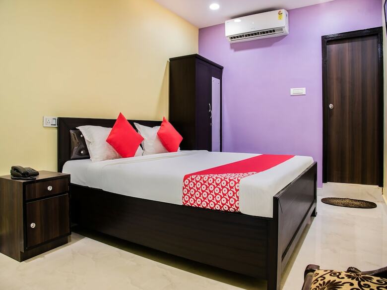 Hotel Oyo 29179 The Biztel