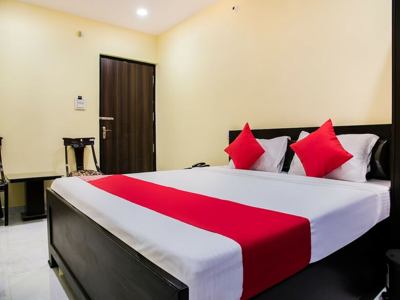Hotel Oyo 29179 The Biztel