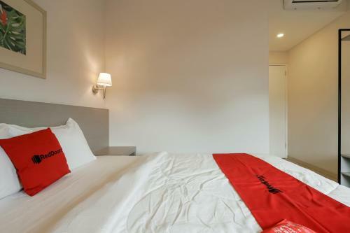 Hotel Reddoorz Syariah Plus @ Bsd City