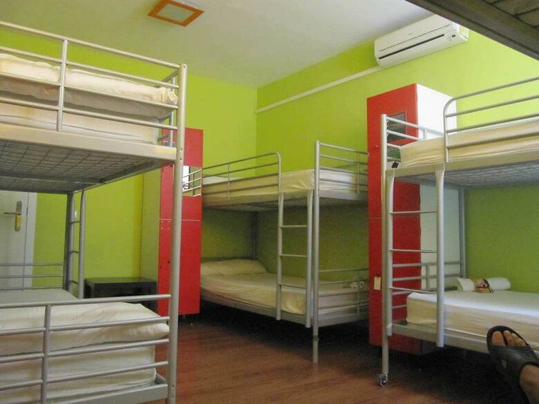 Hostal Feetup Garden House