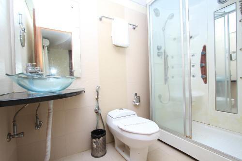 Townhouse Oak Hotel U T Elite