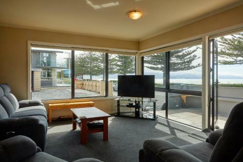 Paradise Inn - Kaikoura Holiday Home