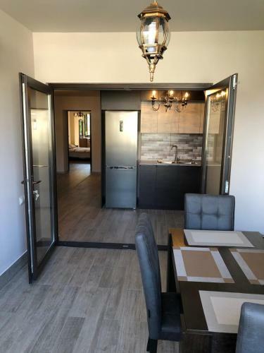 Lux Apartment On 34 Abovyan Str