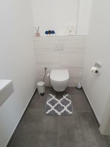 Apartamento 2bd Designer Apt. 134m2 In Strassen