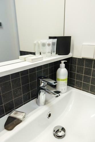 Apartamento New! Elegant Park Studio With A/c Near Old Town