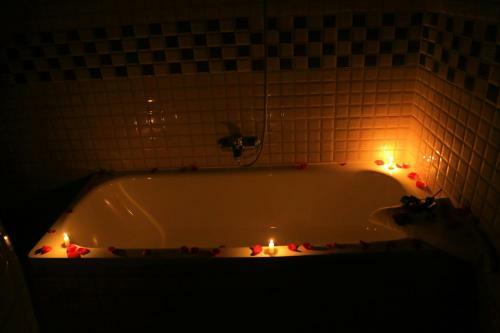 T.m.y Hotel