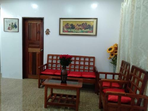 Foxtail Guesthouse Siargao