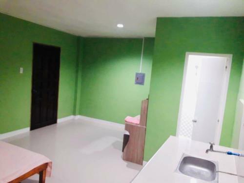 Hostal Rozay Travellers Inn