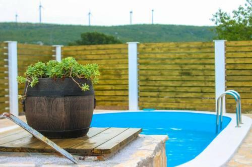Apartamento Quiet Countryside House With A Swimming Pool