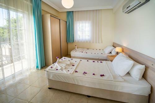 Emerald Villa In �l�deniz