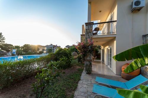 Emerald Villa In �l�deniz