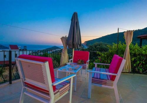 Villa Batum, Kalkan Center